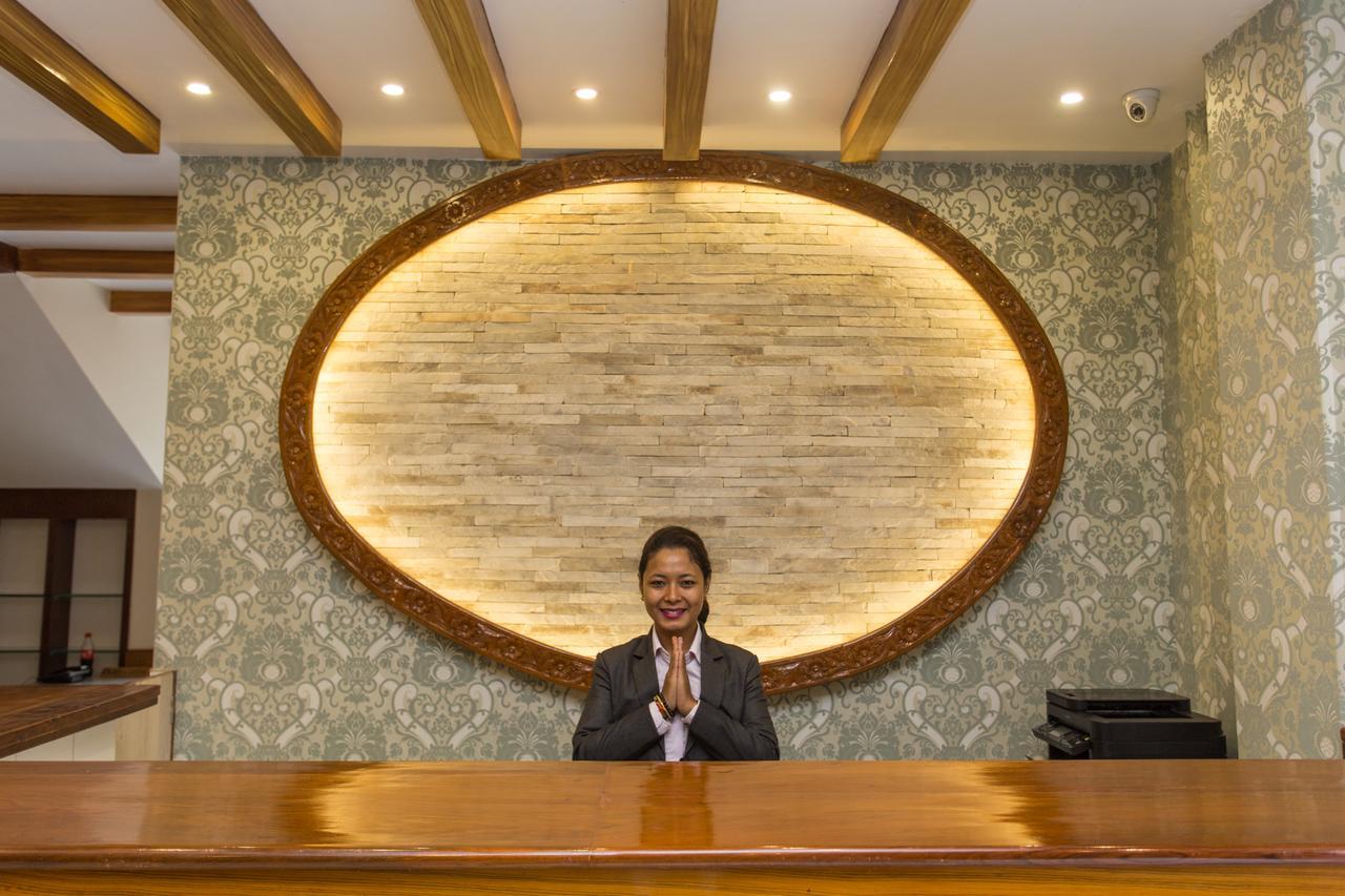 Hotel White Pearl Pokhara Exterior foto